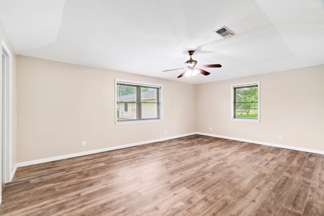 6951 Farm Road 1499, Sumner, TX 75486