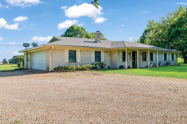6951 Farm Road 1499, Sumner, TX 75486