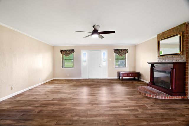 6951 Farm Road 1499, Sumner, TX 75486