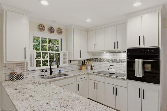 1117 Huntingdon Road, Winston-salem, NC 27104