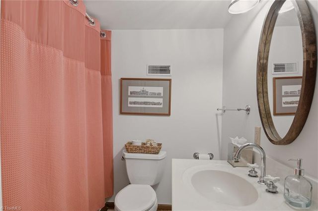 1117 Huntingdon Road, Winston-salem, NC 27104