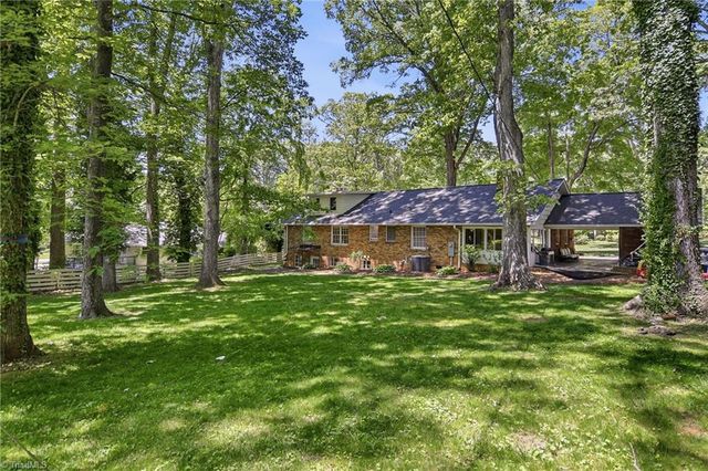 1117 Huntingdon Road, Winston-salem, NC 27104
