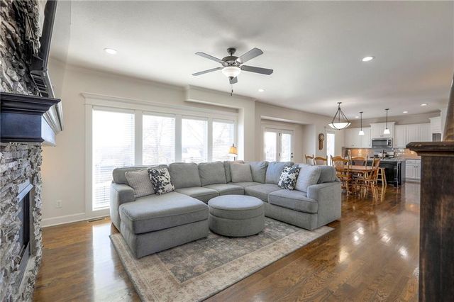 117 E Maple Street, Lone Jack, MO 64070