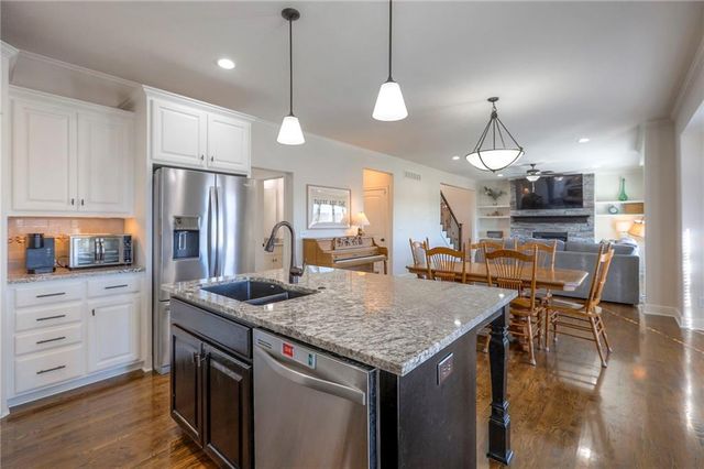 117 E Maple Street, Lone Jack, MO 64070