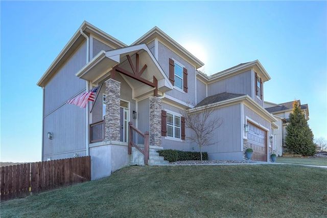 117 E Maple Street, Lone Jack, MO 64070