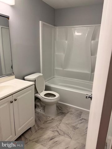 101 ASHTON CT, West Deptford, NJ 08051