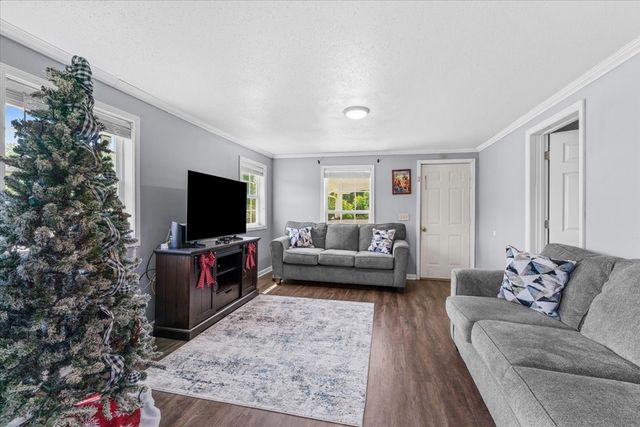 2915 S Riverbend Rd, Dalton, GA 30721
