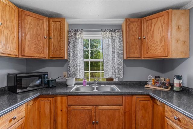 2915 S Riverbend Rd, Dalton, GA 30721