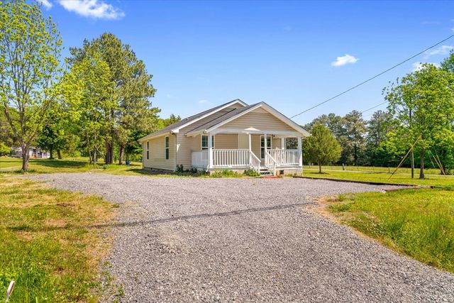 2915 S Riverbend Rd, Dalton, GA 30721