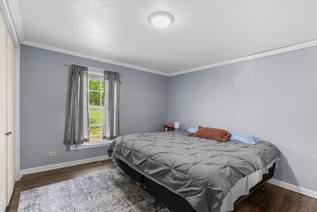 2915 S Riverbend Rd, Dalton, GA 30721