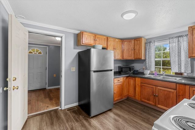 2915 S Riverbend Rd, Dalton, GA 30721