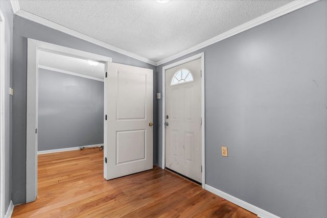 2915 S Riverbend Rd, Dalton, GA 30721