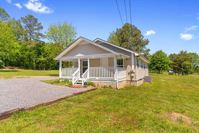 2915 S Riverbend Rd, Dalton, GA 30721