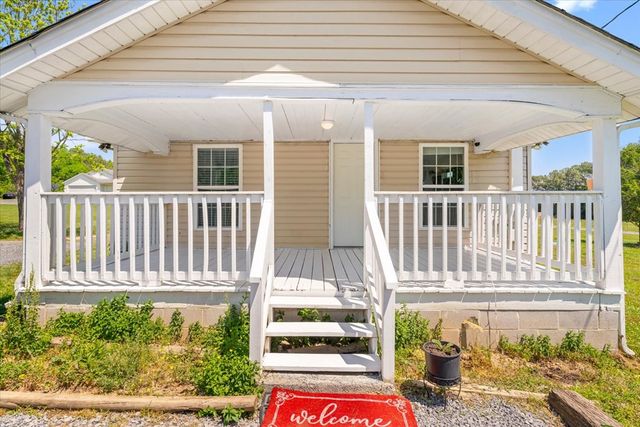 2915 S Riverbend Rd, Dalton, GA 30721
