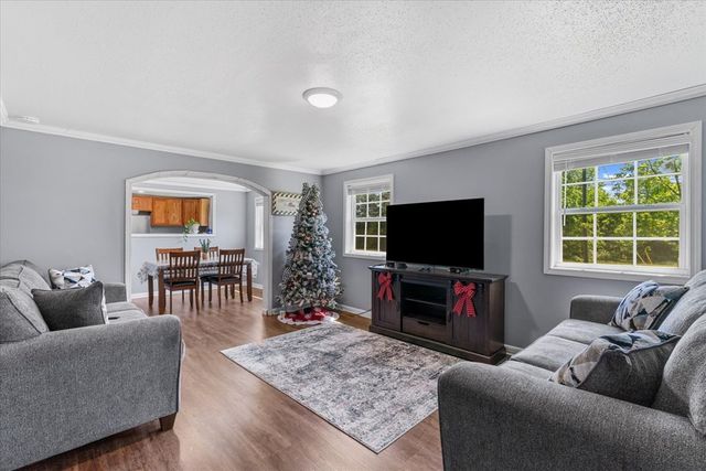 2915 S Riverbend Rd, Dalton, GA 30721