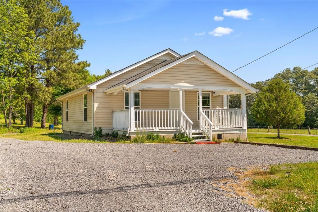 2915 S Riverbend Rd, Dalton, GA 30721