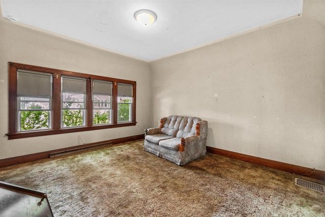 2016 W Orchard STREET, Milwaukee, WI 53204