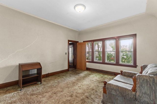 2016 W Orchard STREET, Milwaukee, WI 53204