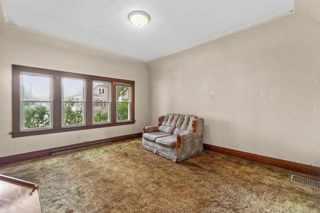2016 W Orchard STREET, Milwaukee, WI 53204