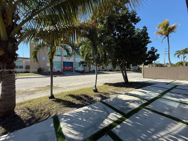 6700 NW 5th Ave, Miami, FL 33150