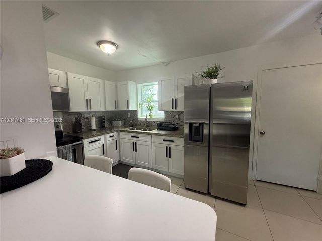 6700 NW 5th Ave, Miami, FL 33150