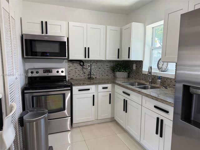 6700 NW 5th Ave, Miami, FL 33150
