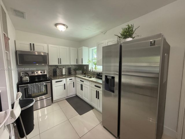 6700 NW 5th Ave, Miami, FL 33150