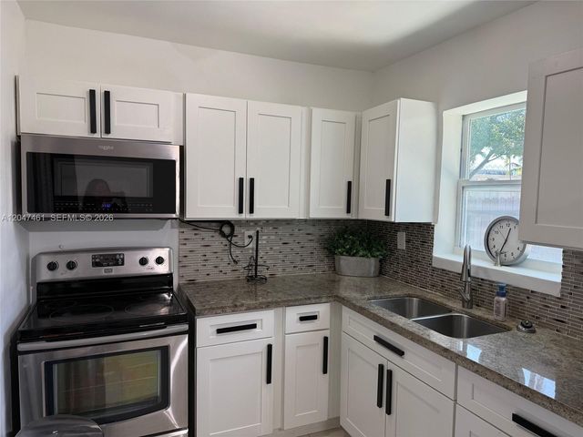 6700 NW 5th Ave, Miami, FL 33150