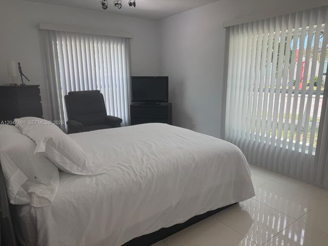 6700 NW 5th Ave, Miami, FL 33150