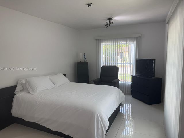6700 NW 5th Ave, Miami, FL 33150