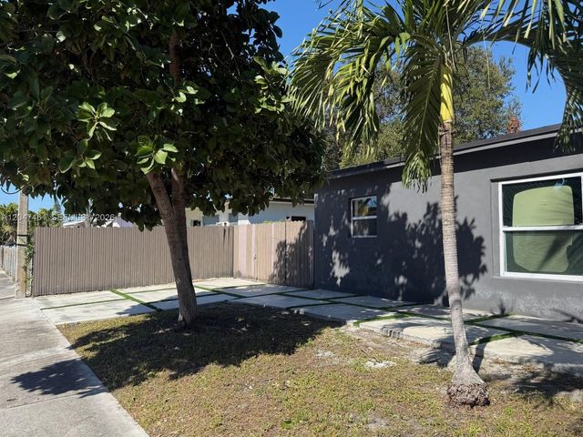 6700 NW 5th Ave, Miami, FL 33150