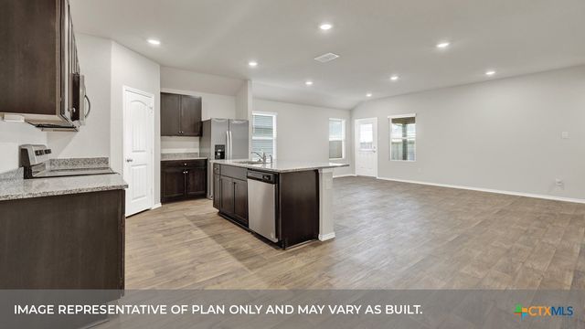 310 BOATMAN Cove, Seguin, TX 78155