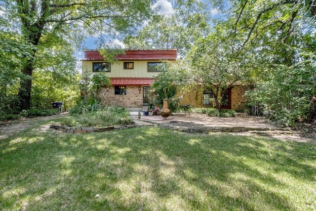 2105 Emerson Lane, Denton, TX 76209