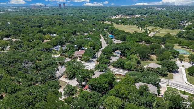 2105 Emerson Lane, Denton, TX 76209
