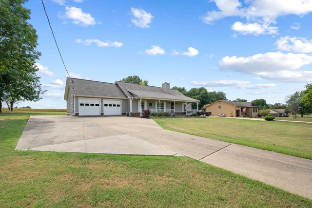 225 BRIERHEDGE RD, Covington, TN 38019