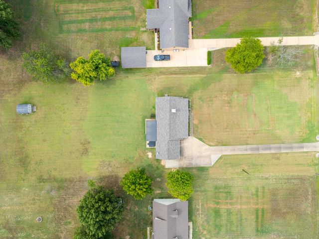 225 BRIERHEDGE RD, Covington, TN 38019