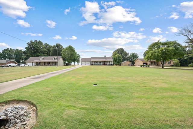 225 BRIERHEDGE RD, Covington, TN 38019