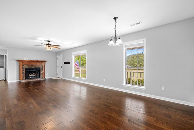 225 BRIERHEDGE RD, Covington, TN 38019