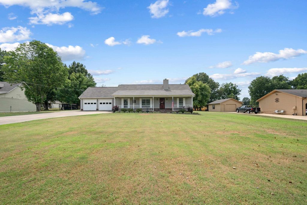 225 BRIERHEDGE RD, Covington, TN 38019