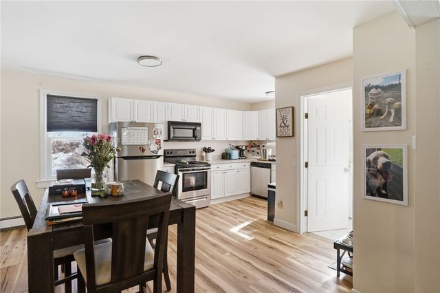 20 Mount Pleasant View Avenue, Cumberland, RI 02864