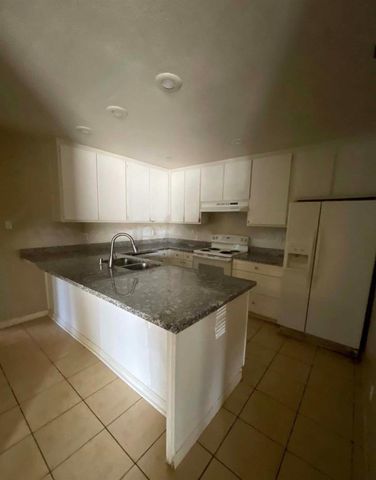 3080 Funston Dr, Sacramento, CA 95833