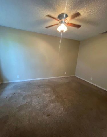 3080 Funston Dr, Sacramento, CA 95833