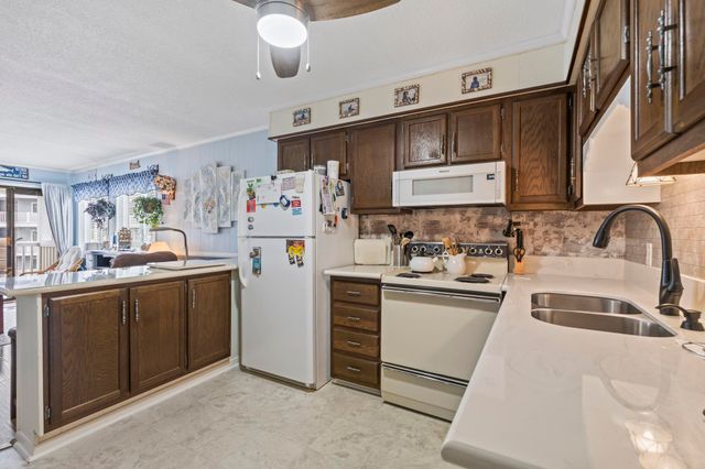 9600 Shore Dr Apt A312, Myrtle Beach, SC 29572