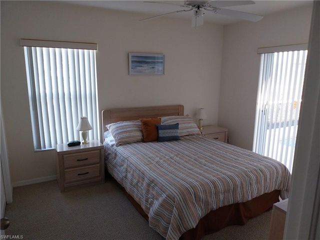 449 Dundee CT, Naples, FL 34104