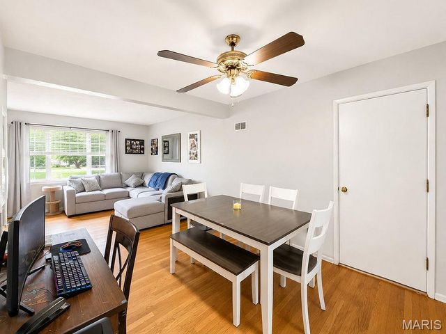 1133 Fain Drive, St Louis, MO 63125