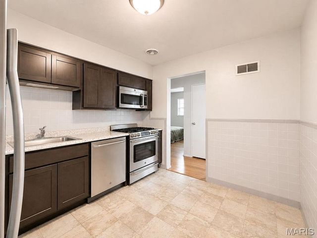 1133 Fain Drive, St Louis, MO 63125