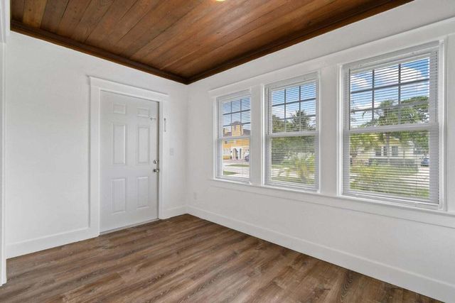 415 Greenbriar Drive 1, Lake Park, FL 33403