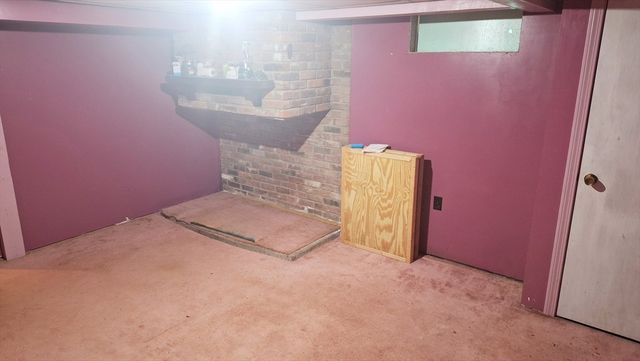 115 Senator St, Springfield, MA 01129
