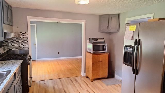 115 Senator St, Springfield, MA 01129