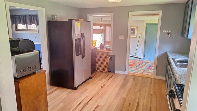 115 Senator St, Springfield, MA 01129